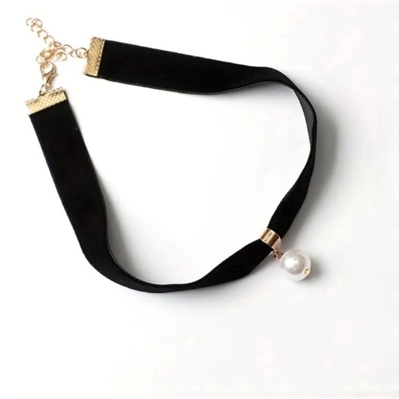 New! Black Velvet Choker Necklace (1055) NWOT - Picture 2 of 3